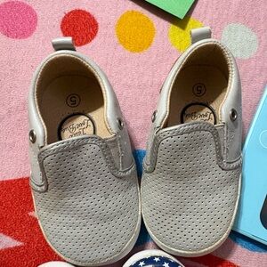 Little love bug sneakers sz 5